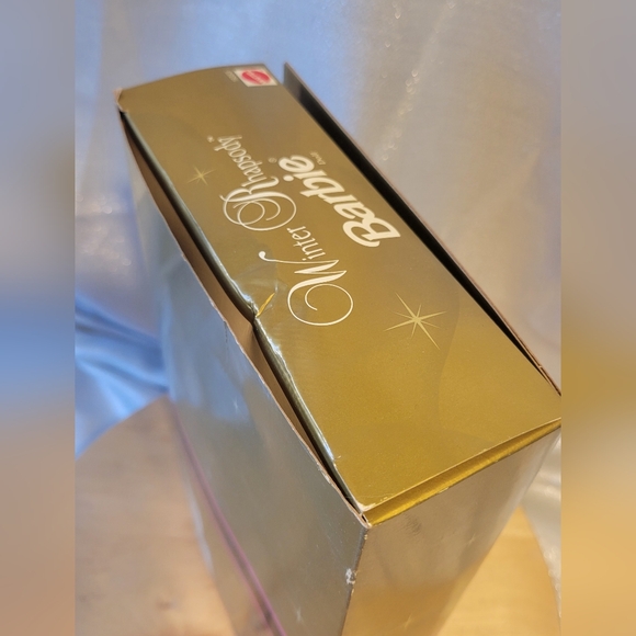 NIB VTG Mattel Barbie Winter Rhapsody 1996 An Avon Exclusive 2nd in a Series - Picture 14 of 16